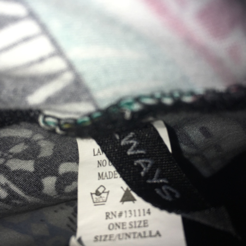 Always Aztec Tribal Design Leggings One Size - Picture 5 of 8